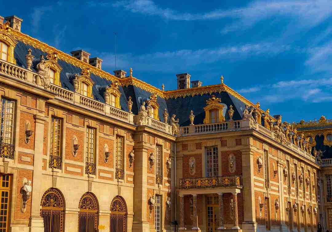 Où est Puisee l'eau alimentant les jardins de Versailles ?