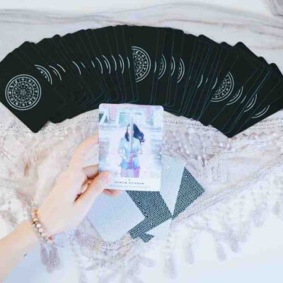 Comment savoir bien jouer au tarot ?