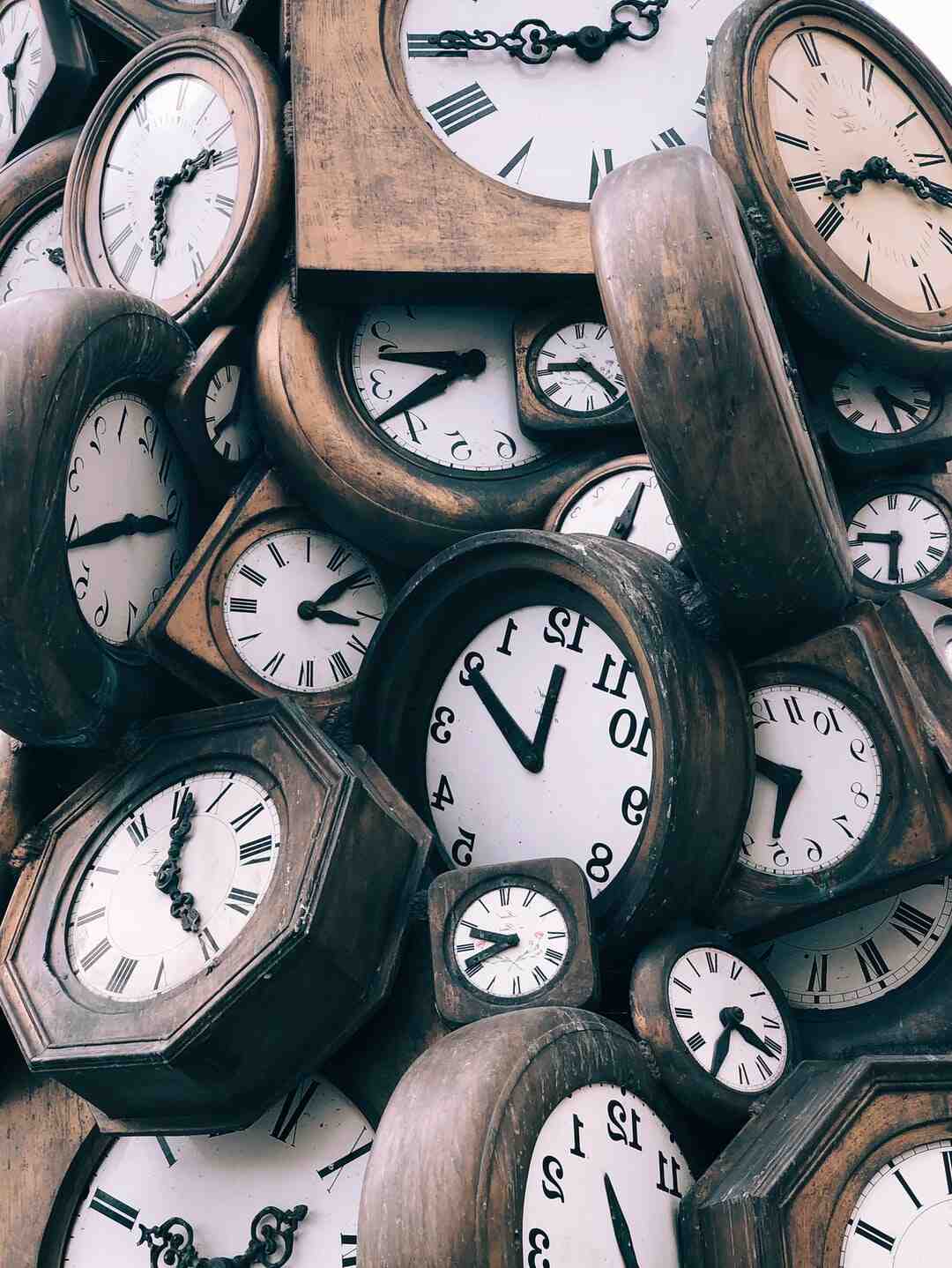 Comment conjuguer le verbe jouer au conditionnel présent ?