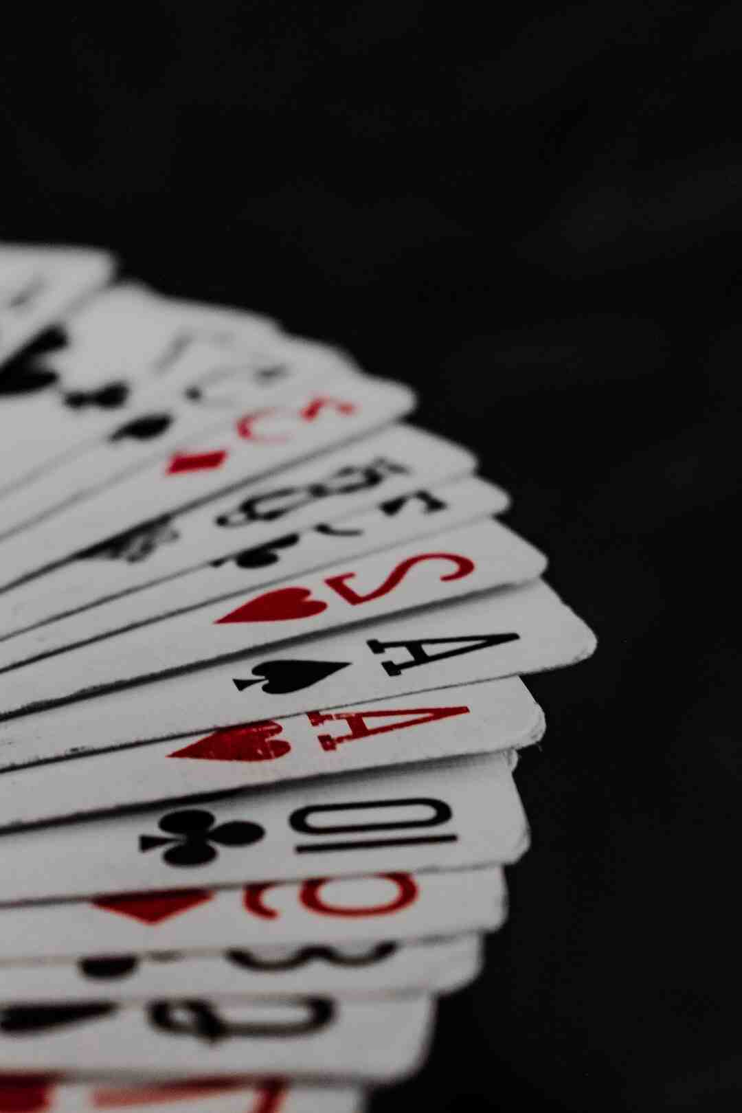 Quelle est la mise de départ au poker ?